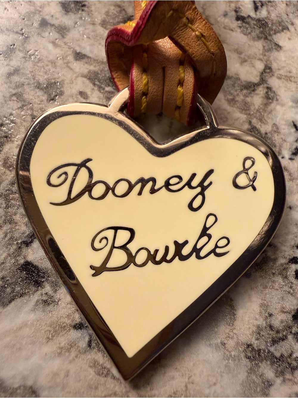 Dooney & Bourke Tan Leather Heart Purse Charm Light Yellow Cream Y2K 💛🤍 - Picture 3 of 5